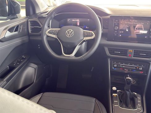 New 2026 Volkswagen Taos SE image 27