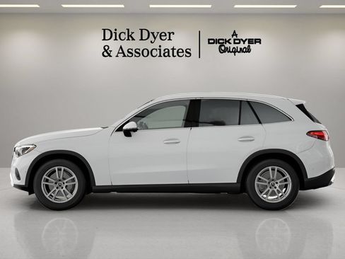 Used 2026 Mercedes-Benz GLC 300 image 24