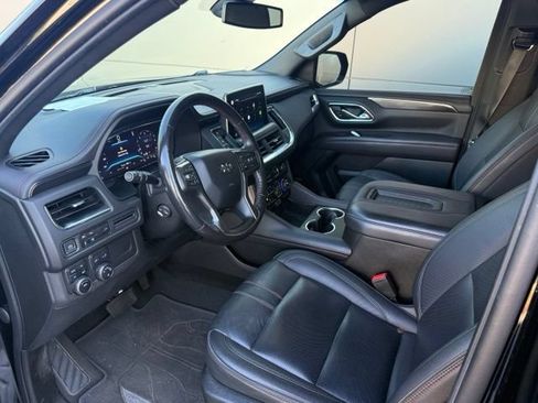 Used 2022 Chevrolet Suburban RST w/ Luxury Package AWD/4WD image 16