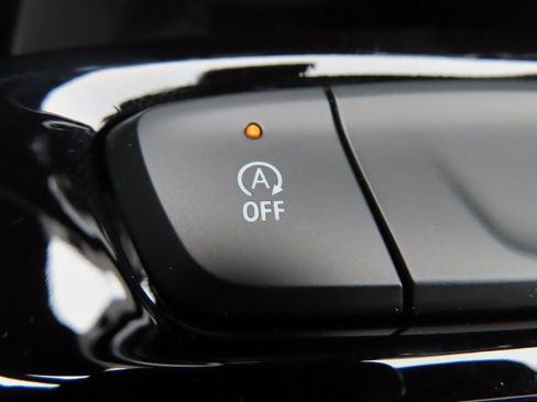 New 2026 Chevrolet Trax RS w/ Sunroof Package image 11