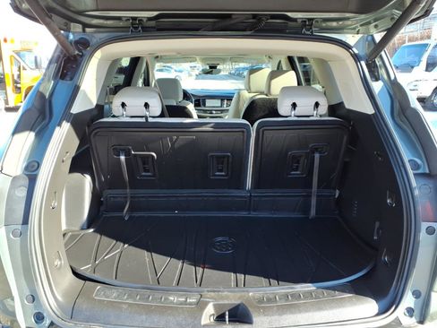 Used 2022 Buick Enclave Premium w/ Experience Buick Package image 17