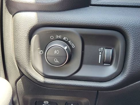 Used 2021 RAM 1500 Big Horn AWD/4WD image 28