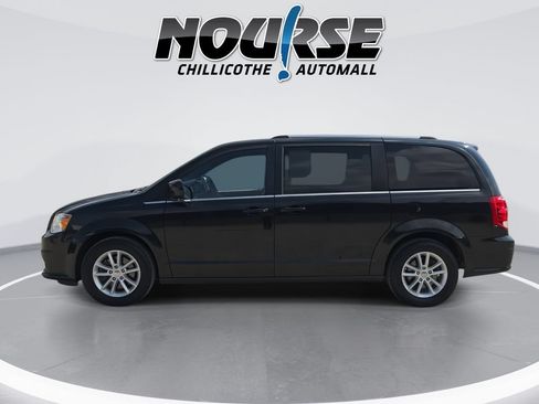 Used 2018 Dodge Grand Caravan SXT FWD image 5