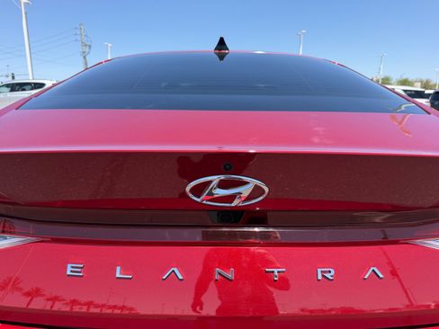 Used 2023 Hyundai Elantra SEL w/ Convenience Package FWD image 24
