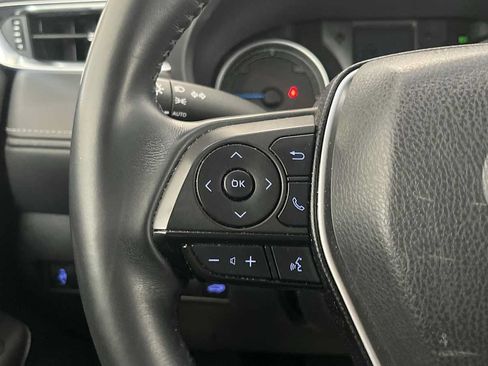 Used 2021 Toyota Venza LE AWD/4WD image 35