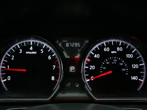 Used 2019 Nissan Versa SV image 8