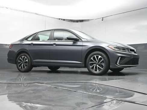 Used 2025 Volkswagen Jetta S FWD image 32