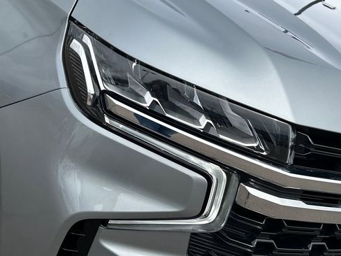 Used 2024 Chevrolet Suburban LS image 28