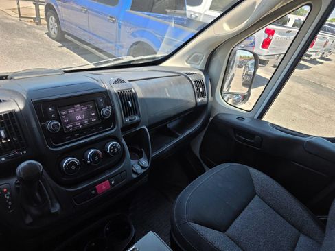 Used 2019 RAM ProMaster 2500 w/ Interior Convenience Group FWD image 15