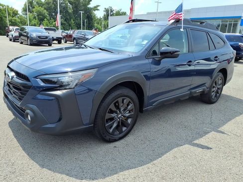 Used 2025 Subaru Outback Onyx Edition AWD/4WD image 4