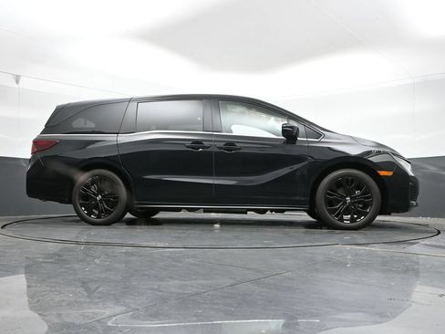 Used 2025 Honda Odyssey Sport-L image 45