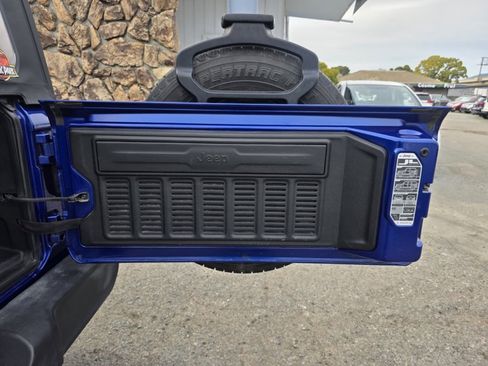 Used 2020 Jeep Wrangler Unlimited Sport image 26