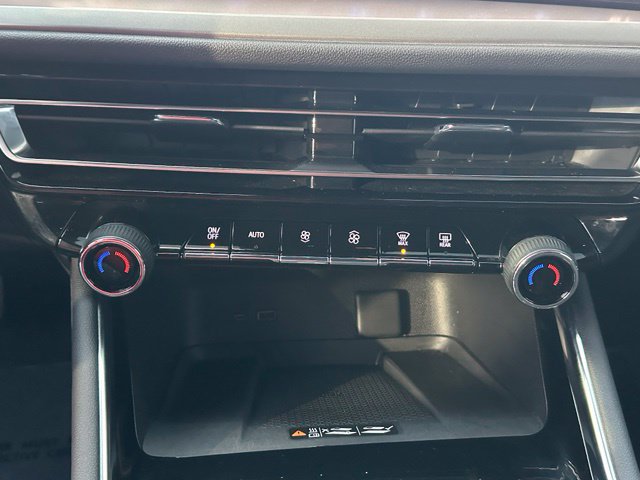 Used 2025 Chevrolet Traverse LT w/ Midnight/Sport Edition FWD image 36