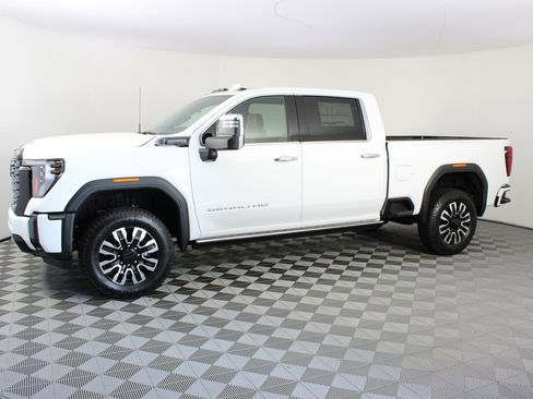 New 2026 GMC Sierra 3500 Denali Ultimate AWD/4WD image 2