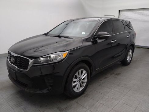 Used 2020 Kia Sorento LX image 2