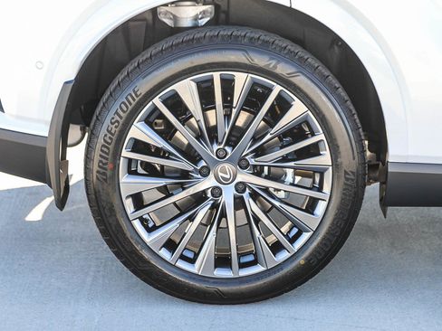 New 2026 Lexus RX 450h AWD image 11