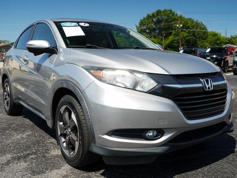Used 2018 Honda HR-V EX image 39