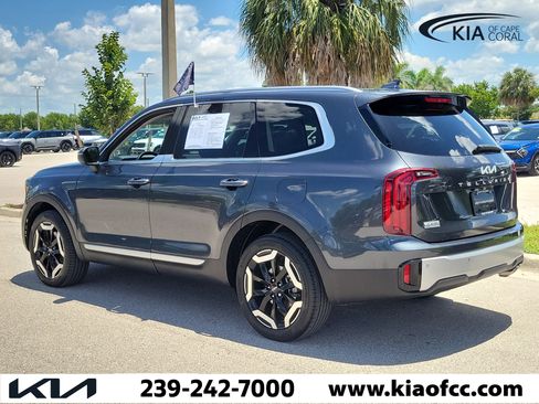 Certified 2024 Kia Telluride S w/ S Sunroof Package FWD image 4