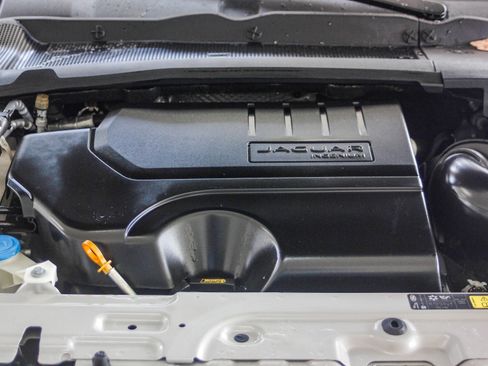 Used 2020 Jaguar E-PACE SE image 27