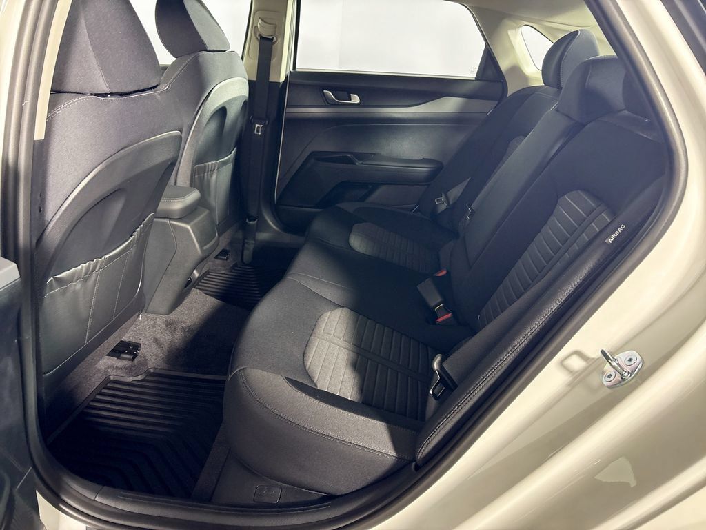 New 2026 Kia K5 LXS FWD image 19