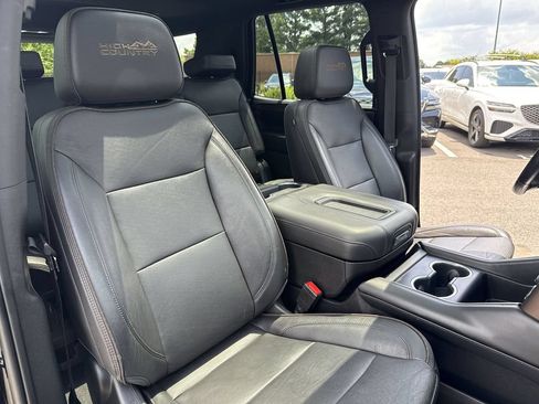 Used 2023 Chevrolet Tahoe High Country AWD/4WD image 32