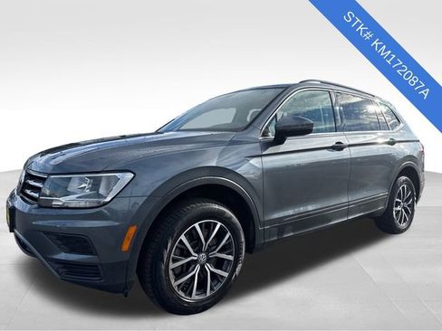 Used 2019 Volkswagen Tiguan SE image 3