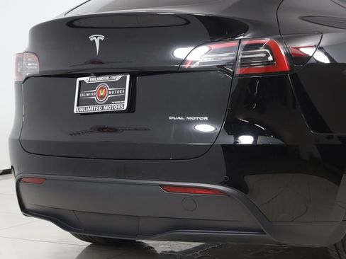 Used 2022 Tesla Model Y Long Range image 43