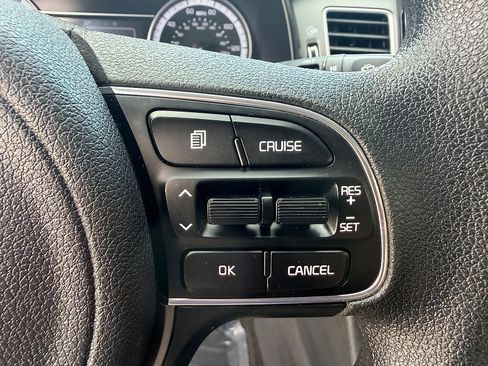 Used 2018 Kia Niro FE FWD image 24