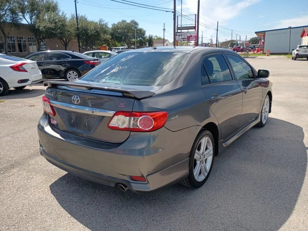 Used 2013 Toyota Corolla S w/ Premium Pkg FWD image 5