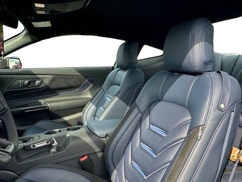 Used 2025 Ford Mustang Dark Horse RWD image 9