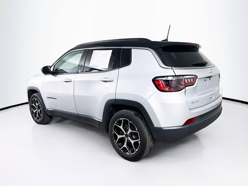 Used 2025 Jeep Compass Limited AWD/4WD image 29