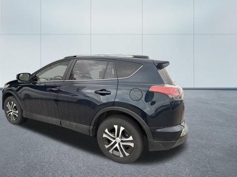 Used 2018 Toyota RAV4 LE w/ All Weather Liner Package AWD/4WD image 8