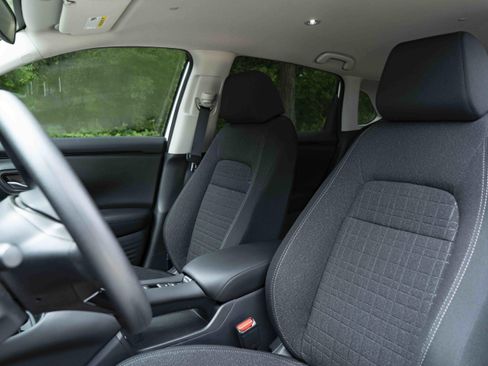 Used 2026 Honda HR-V LX image 17