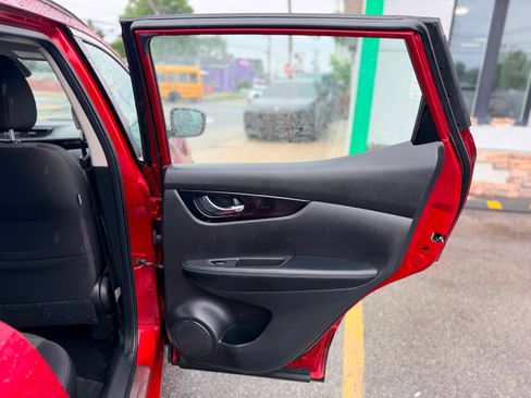 Used 2019 Nissan Rogue Sport SV w/ All-Weather Package AWD/4WD image 16