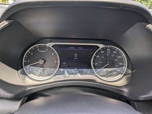 Used 2025 Nissan Sentra SR FWD image 23
