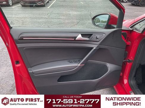Used 2015 Volkswagen Golf TDI S FWD image 6