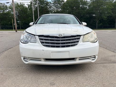 Used 2009 Chrysler Sebring Touring image 2