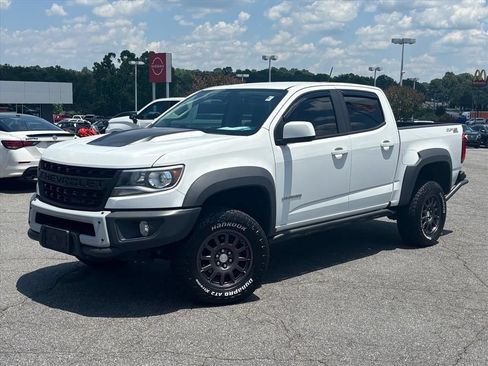 Used 2019 Chevrolet Colorado ZR2 w/ Colorado ZR2 Bison Edition AWD/4WD image 2