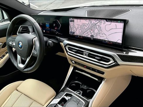 Certified 2024 BMW 330i Sedan w/ Premium Package image 31