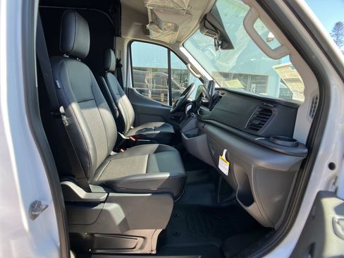 New 2026 Ford Transit 250 148 Medium Roof w/ Load Area Protection Package image 5