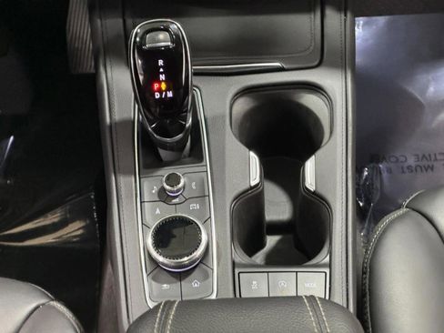 Used 2025 Cadillac XT4 Premium Luxury image 16