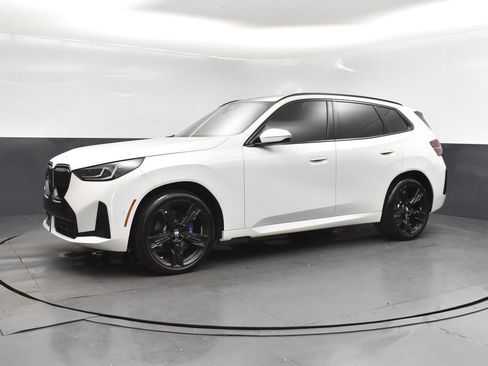 Used 2025 BMW X3 xDrive30i w/ M Sport Package image 3