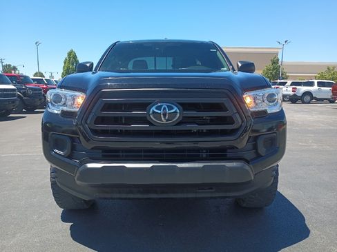 Used 2020 Toyota Tacoma SR w/ SX Package AWD/4WD image 2