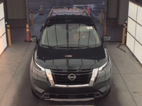 Used 2025 Nissan Pathfinder SL FWD image 2