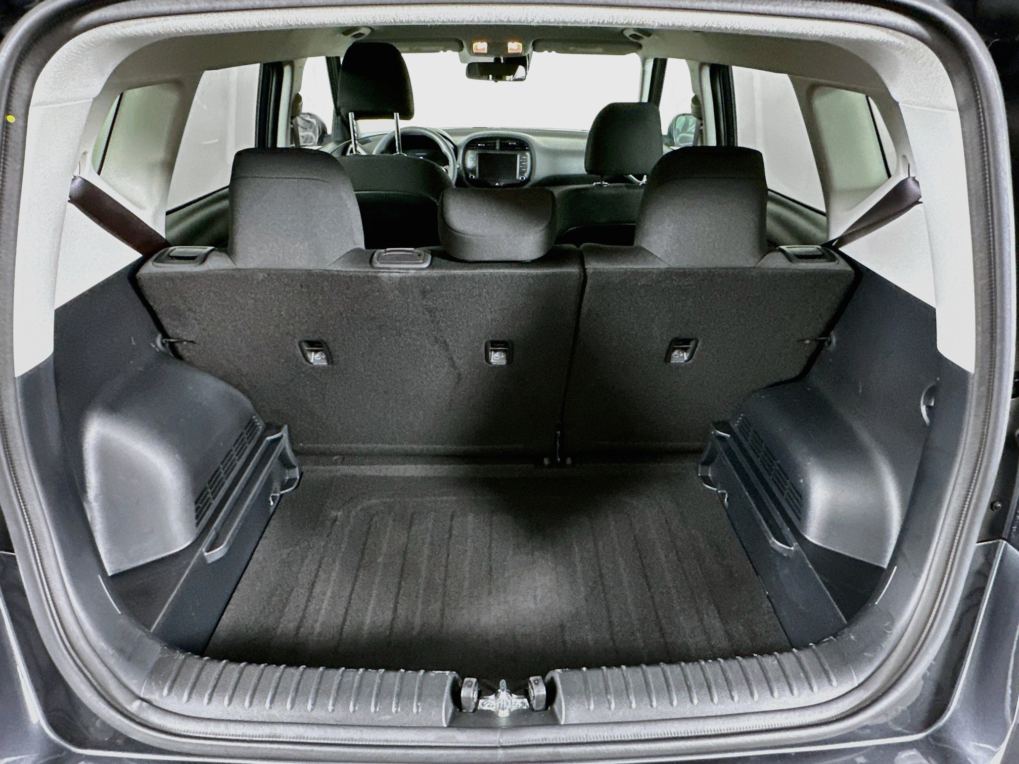 Used 2025 Kia Soul LX w/ LX Technology Package FWD image 27