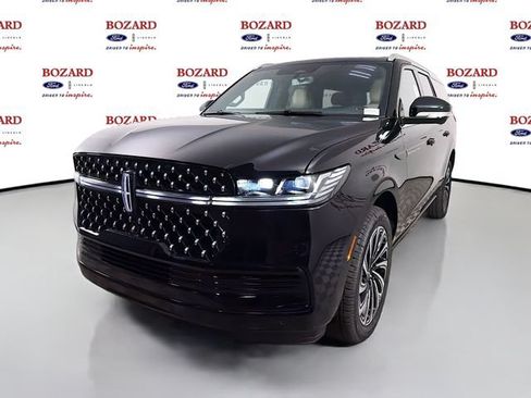 New 2026 Lincoln Navigator L Black Label AWD/4WD image 3