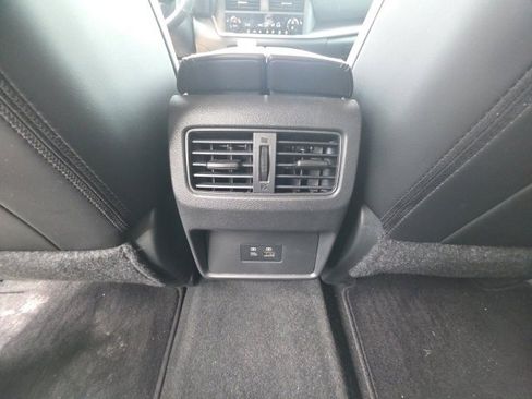 Used 2023 Nissan Rogue SV w/ SV Premium B Package image 25