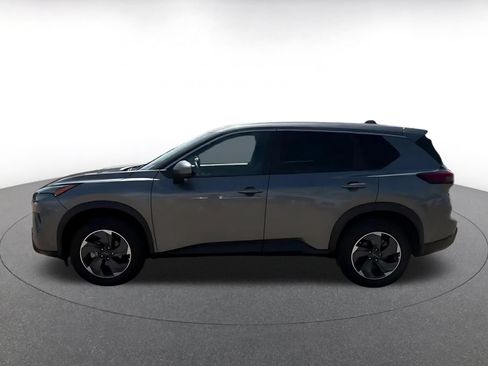 Used 2025 Nissan Rogue SV FWD image 7