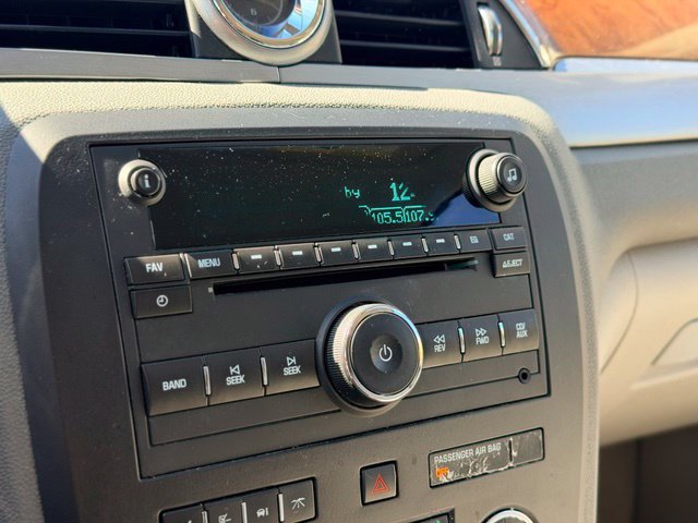 Used 2011 Buick Enclave CXL FWD image 12