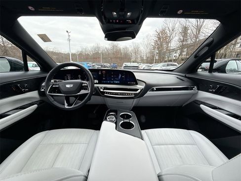 Used 2024 Cadillac Lyriq Luxury w/ LPO, Floor Liner Package image 23